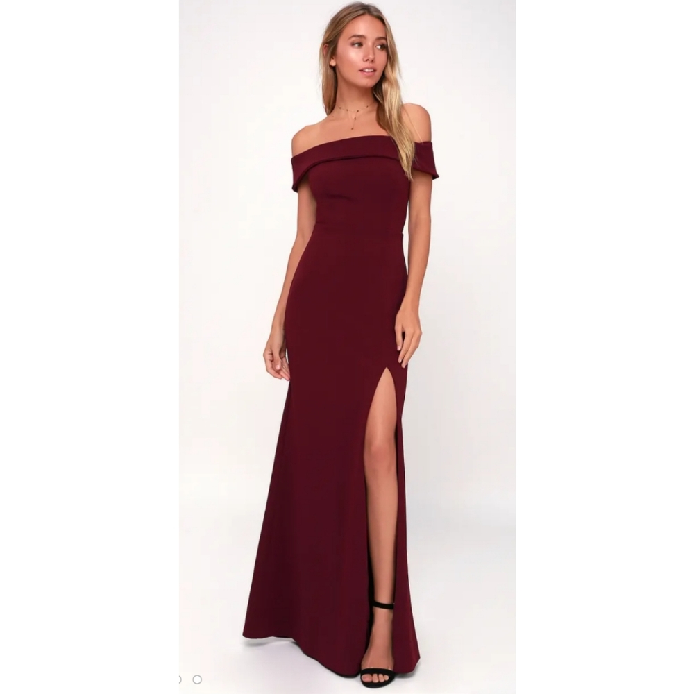 Aveline burgundy off the shoulder maxi dre…